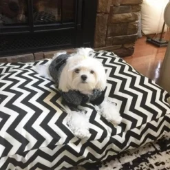 Majestic Pet Chevron Rectangle Dog Bed Black